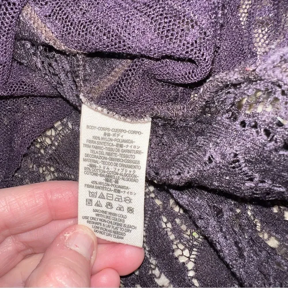Free People size M Elegant Lace Sleeveless Top - Purple
